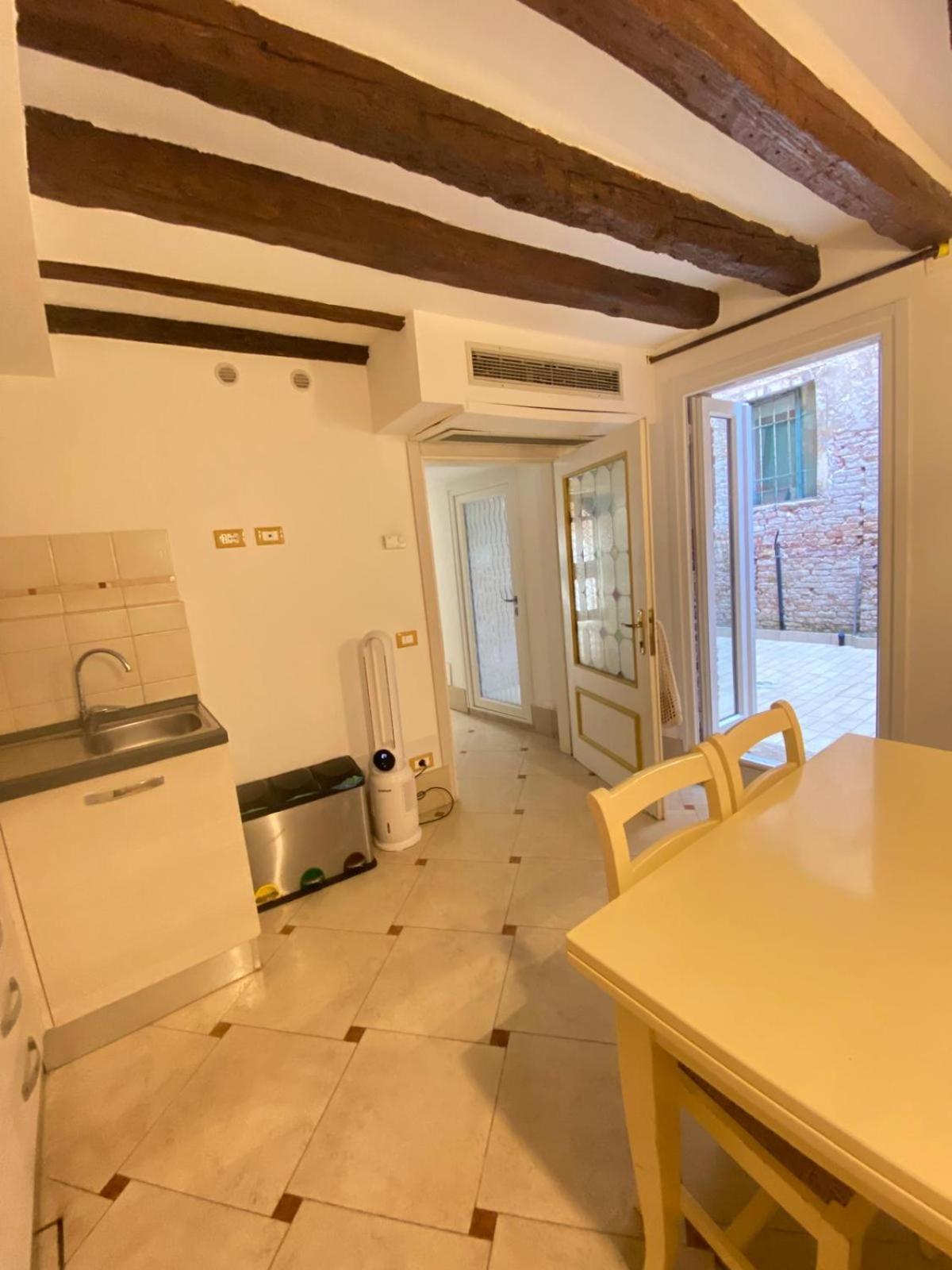 Casa Vacanze Angolo 'Sconto Βενετία Εξωτερικό φωτογραφία