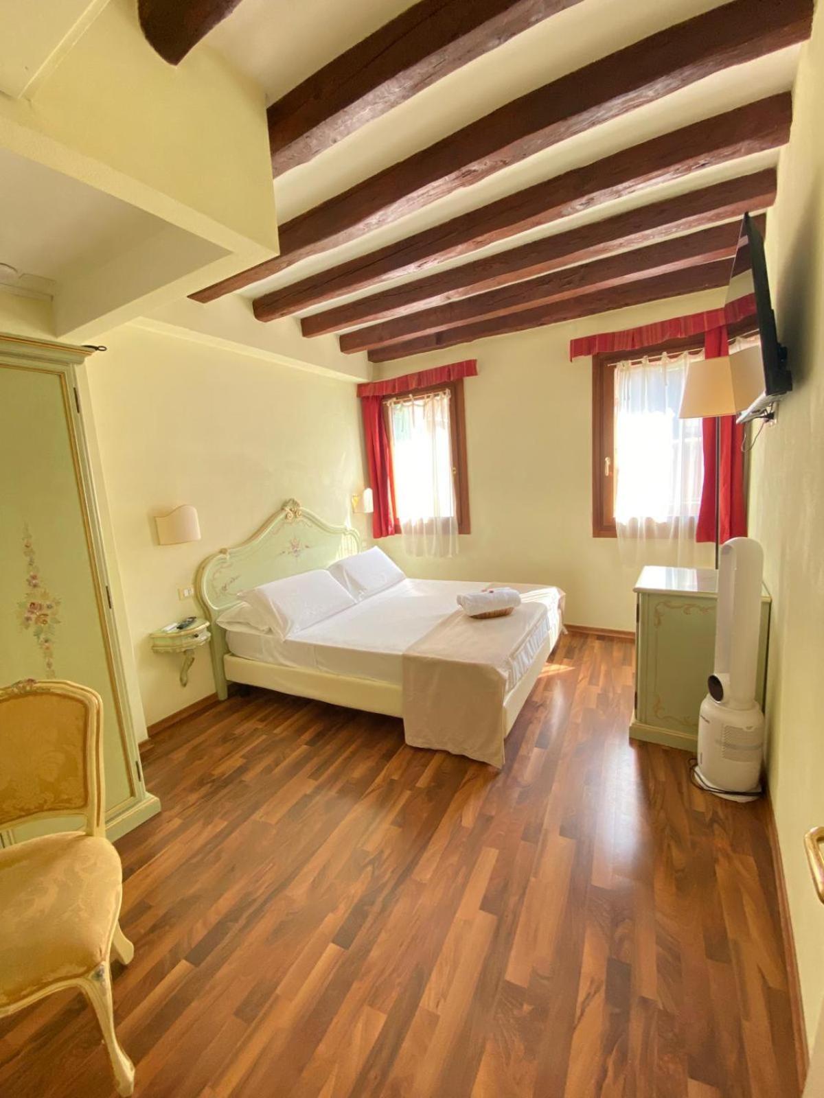 Casa Vacanze Angolo 'Sconto Βενετία Εξωτερικό φωτογραφία