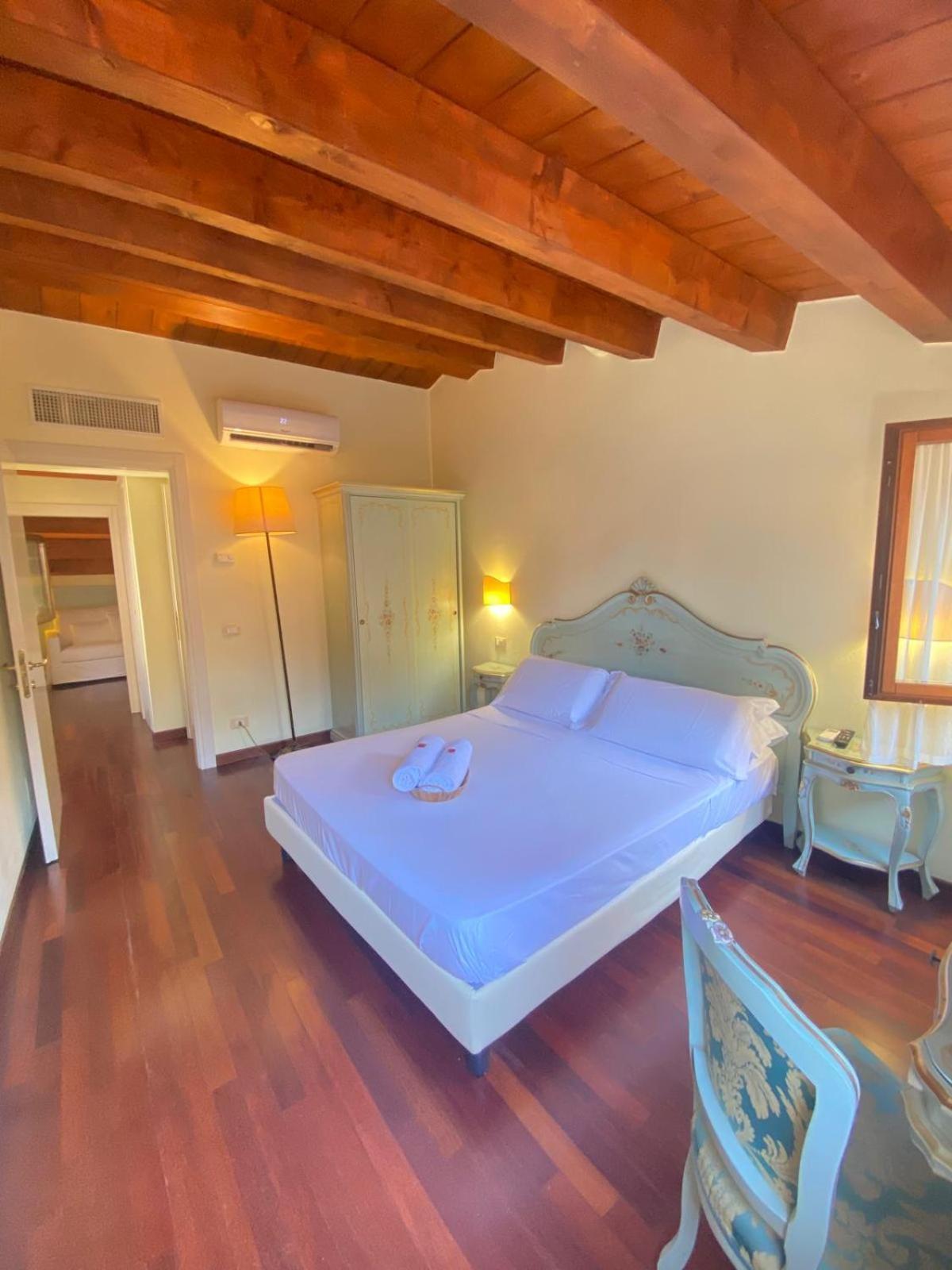 Casa Vacanze Angolo 'Sconto Βενετία Εξωτερικό φωτογραφία