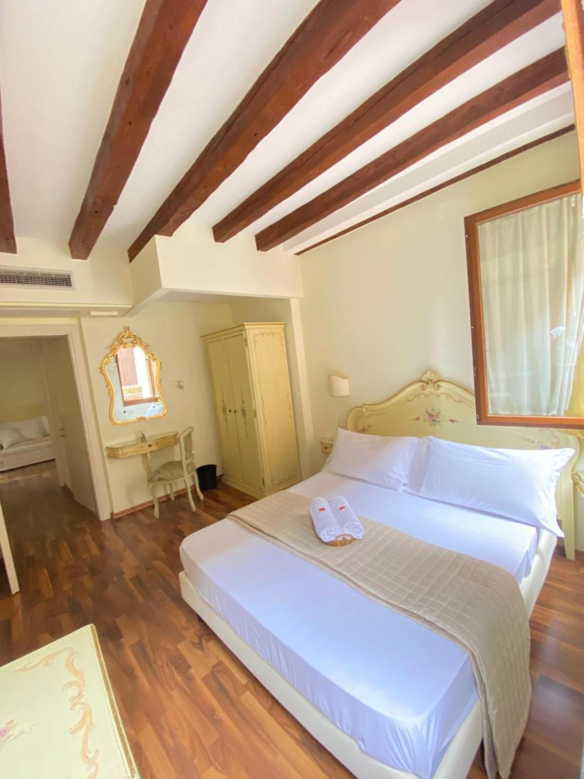 Casa Vacanze Angolo 'Sconto Βενετία Εξωτερικό φωτογραφία