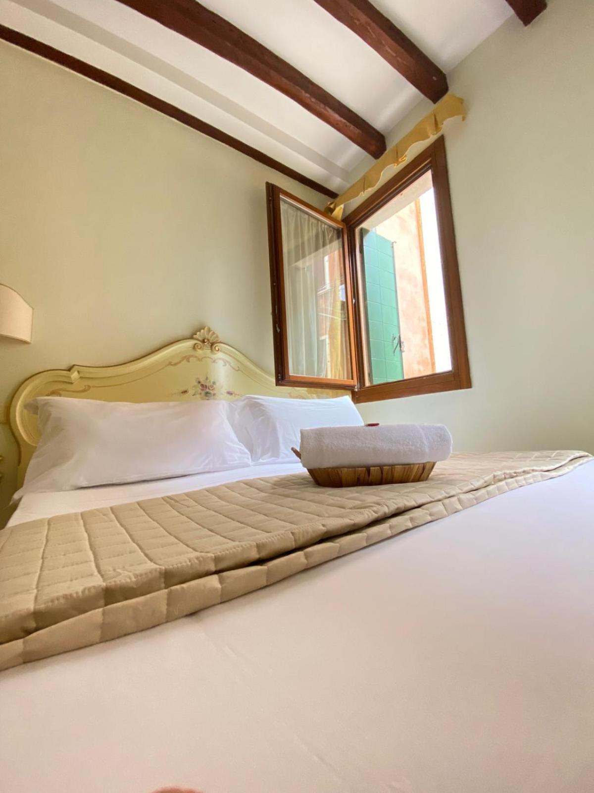 Casa Vacanze Angolo 'Sconto Βενετία Εξωτερικό φωτογραφία